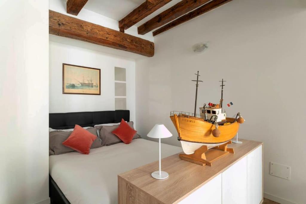 Ca 3 Leoni - Romantic House In The Heart Of Venesia Bagian luar foto