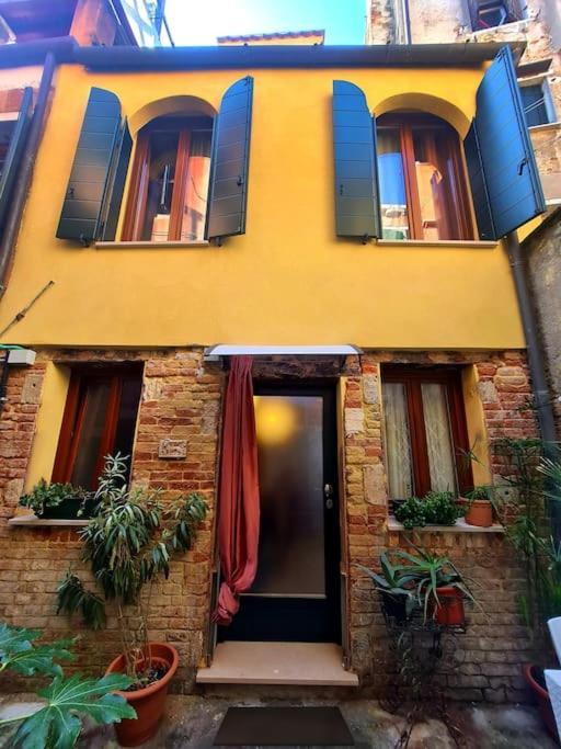 Ca 3 Leoni - Romantic House In The Heart Of Venesia Bagian luar foto