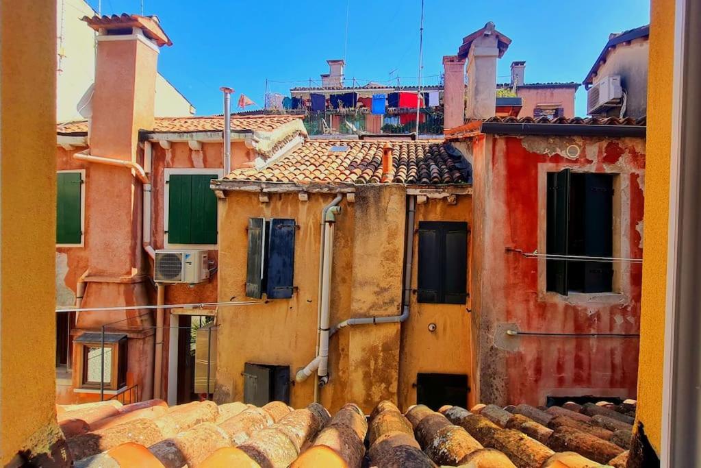 Ca 3 Leoni - Romantic House In The Heart Of Venesia Bagian luar foto