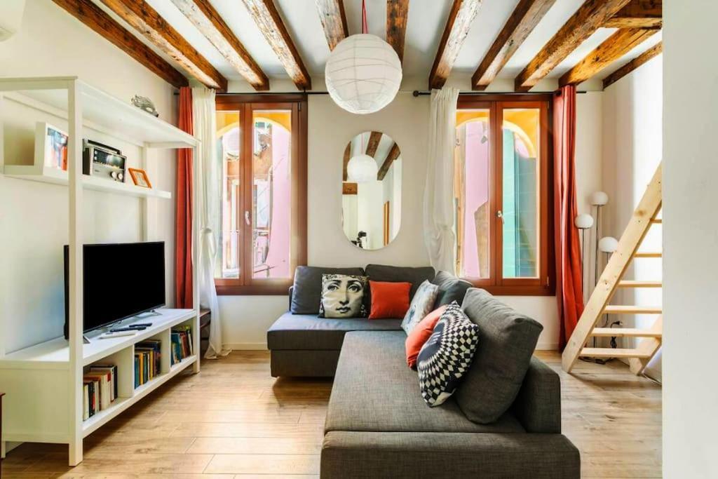 Ca 3 Leoni - Romantic House In The Heart Of Venesia Bagian luar foto