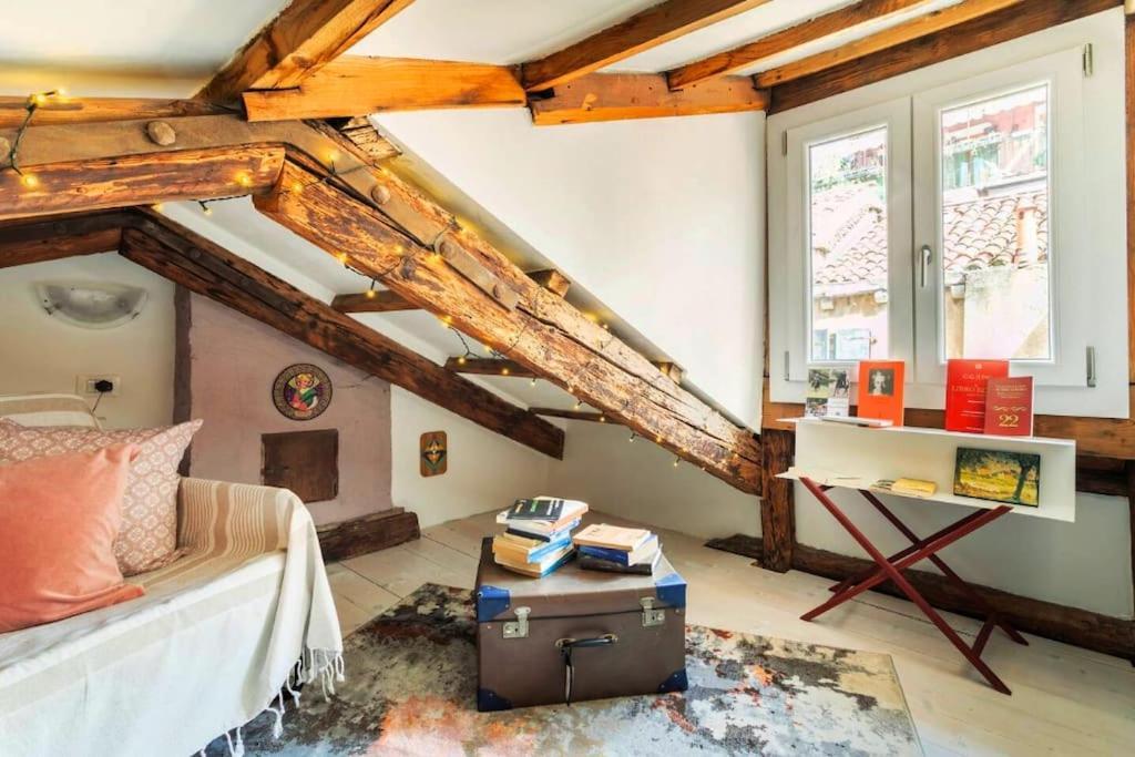 Ca 3 Leoni - Romantic House In The Heart Of Venesia Bagian luar foto
