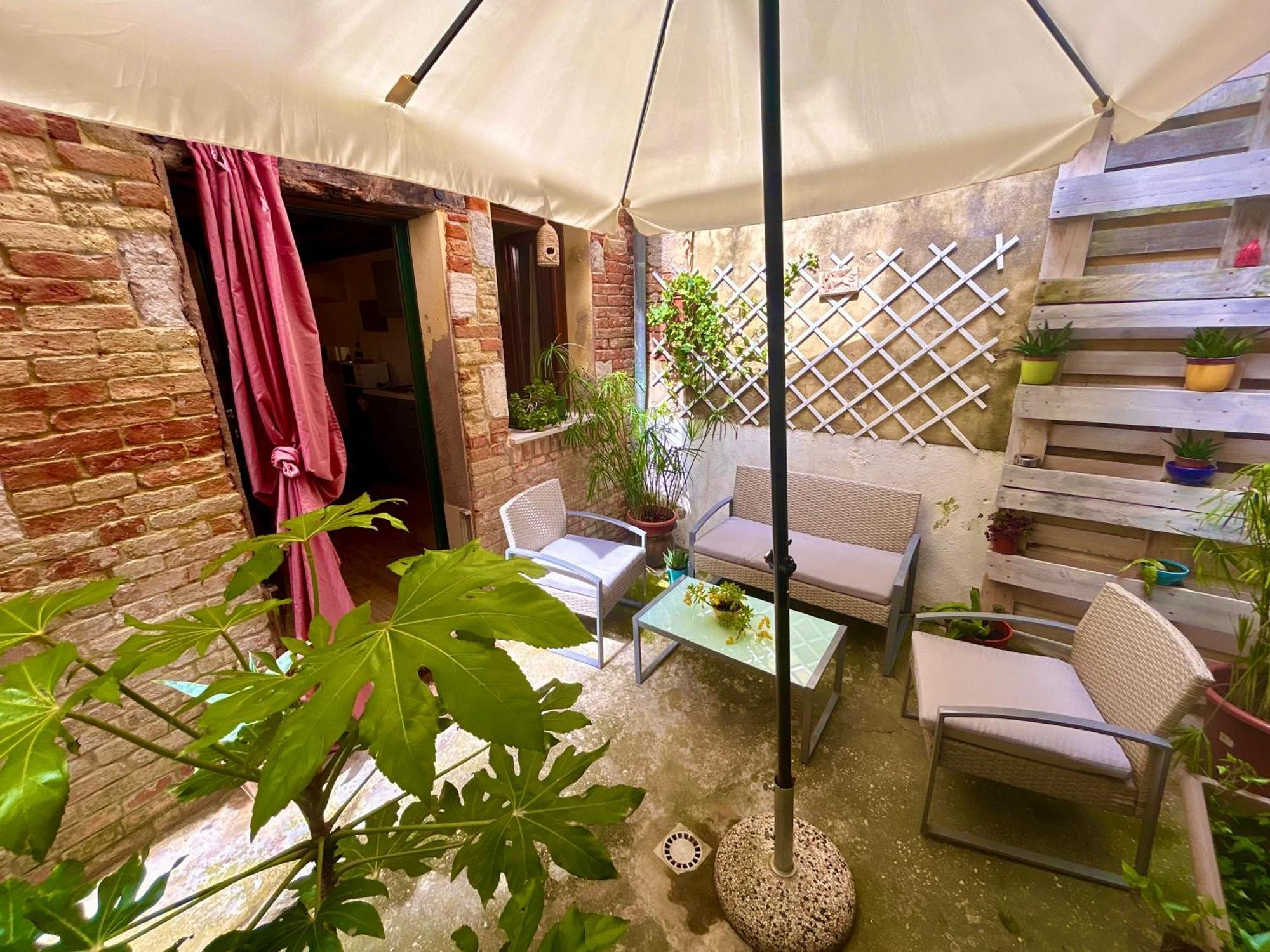 Ca 3 Leoni - Romantic House In The Heart Of Venesia Bagian luar foto